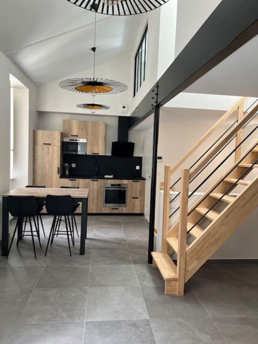 Nantes Centre, Superbe Triplex Apartment Exterior photo
